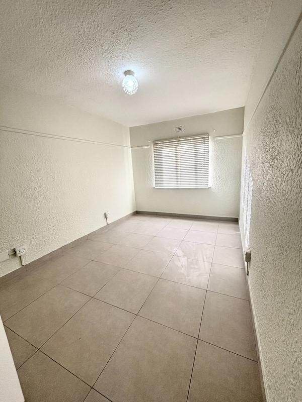 To Let 1 Bedroom Property for Rent in Wynberg Western Cape